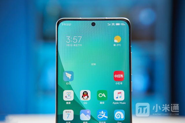 Xiaomi 12是曲面屏吗
